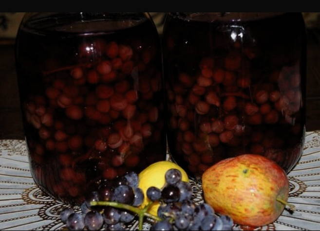 Компот из груш и винограда на 3-х литровую банку на зиму
