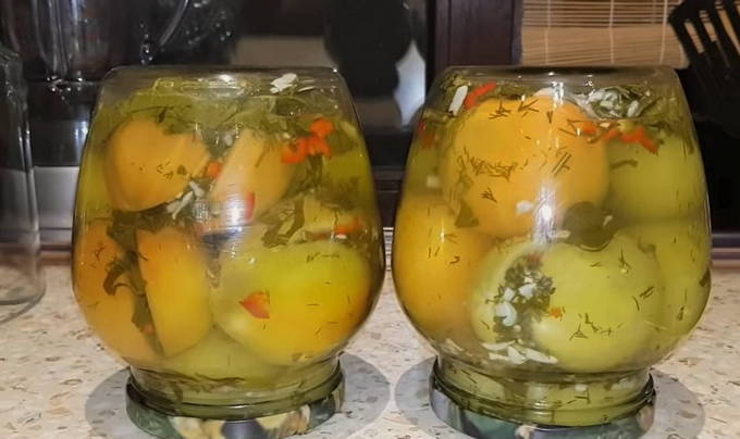 Зелёные помидоры по-армянски без стерилизации на зиму - простой рецепт .
