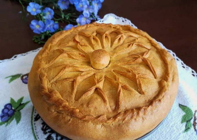 Татарский пирог (балиш) с мясом и картошкой