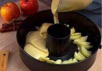 Классическая шарлотка с яблоками духовке