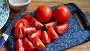 Сладкие помидоры с луком без стерилизации