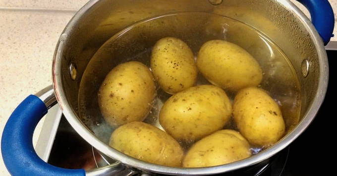 Сочная мягкая утка с картошкой в духовке