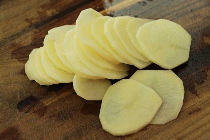 Кабачки в духовке с картошкой и помидорами