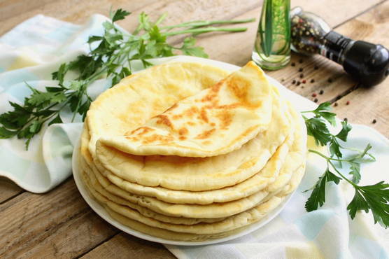 Ленивые хачапури на сковороде — рецепты с сыром, творогом, на кефире