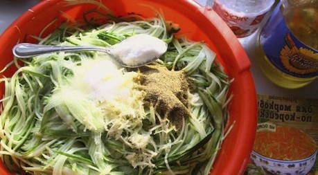 Салат из огурцов на зиму по-корейски