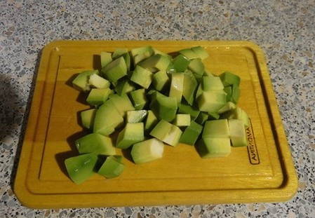Салат с авокадо и фасолью