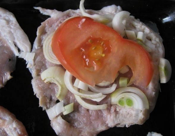 Отбивные из свинины в духовке по-французски