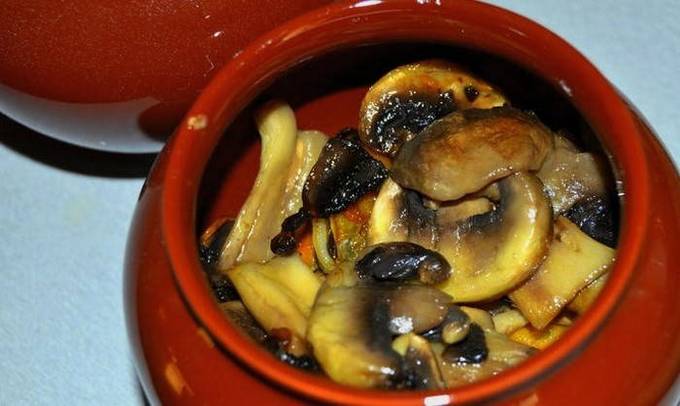 Рецепт мидии с грибами в сметане. Калорийность, химический состав и пищевая ценность