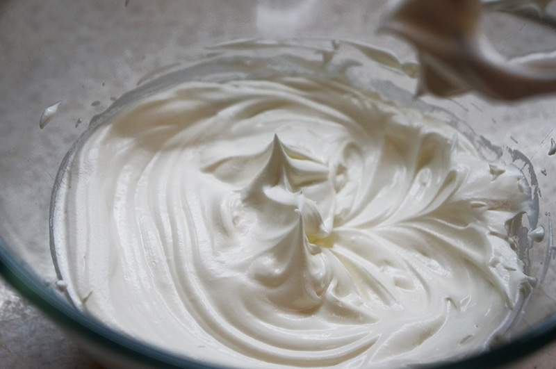 Йогуртовый крем для тортов в домашних условиях с фото пошагово
