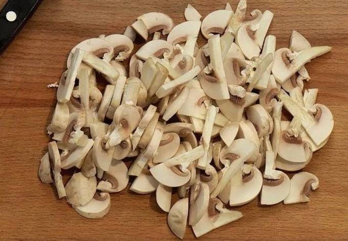 Солянка из капусты с грибами