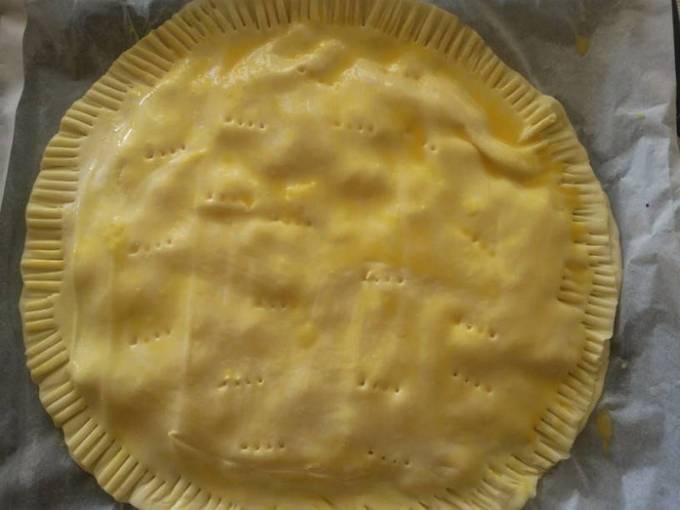 Хачапури с сыром из слоеного теста