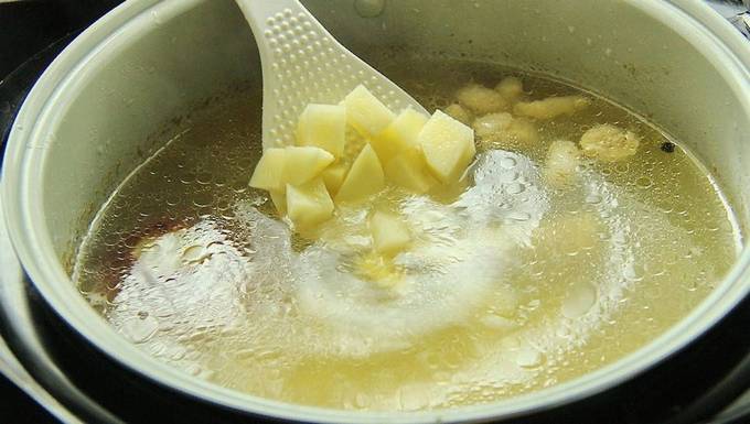 Суп из щавеля и крапивы