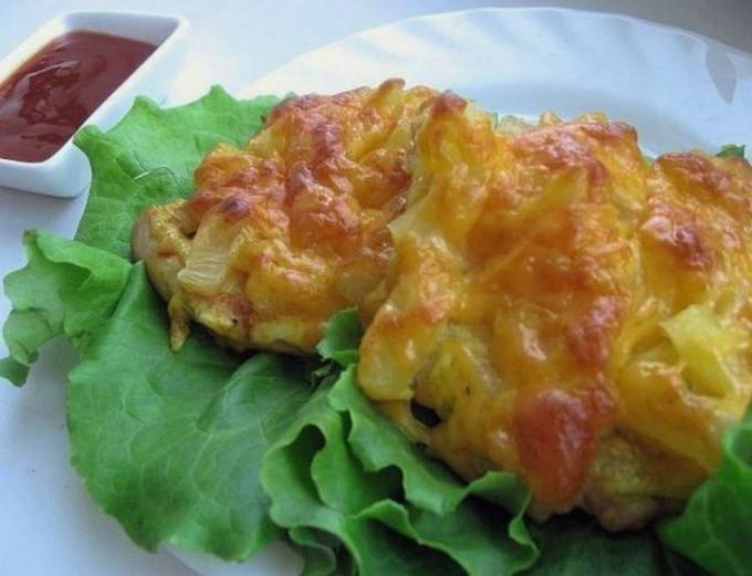 Курица в духовке с ананасами и сыром запеченная рецепт фото пошагово и видео