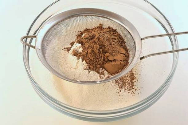 Кекс с какао в мультиварке