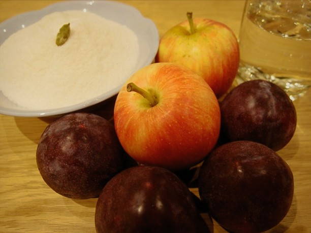 Варенье из слив и яблок пятиминутка
