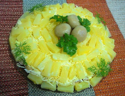 Салат Дамский с ананасом