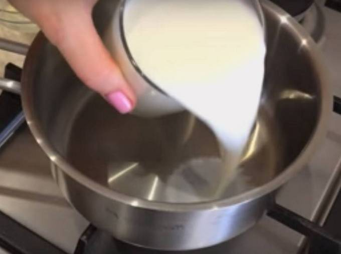 Манник на молоке с содой