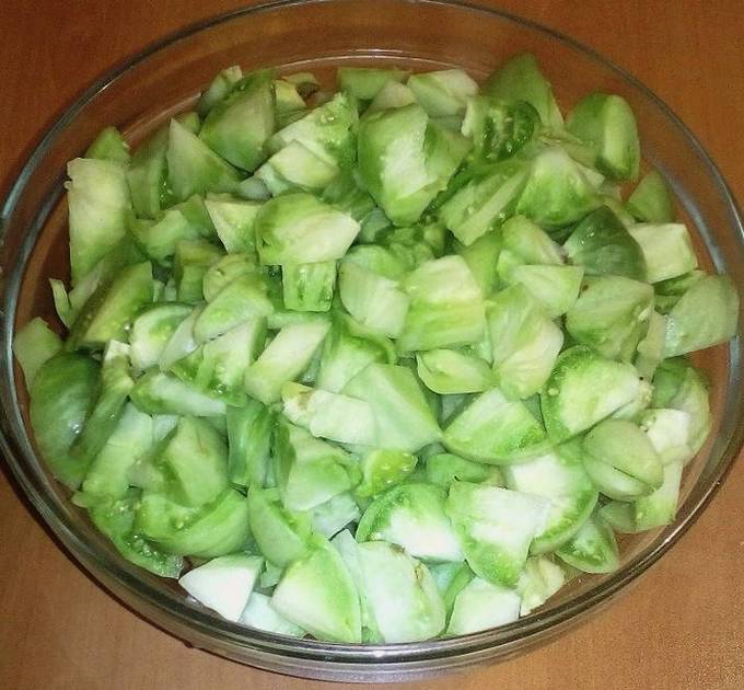 Салат из зелёных томатов на зиму, 4 рецепта приготовления с фото