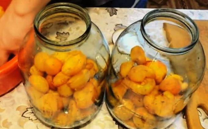Компот из абрикосов на зиму на 3-литровую банку