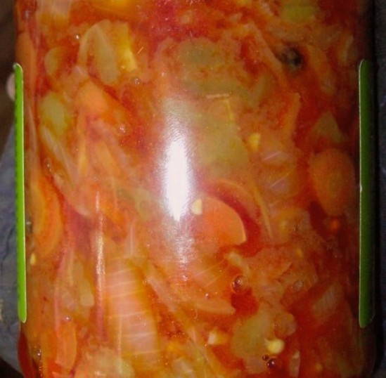 Зеленые помидоры в томатной пасте на зиму