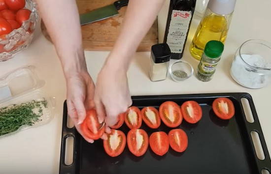 Вяленые помидоры с розмарином