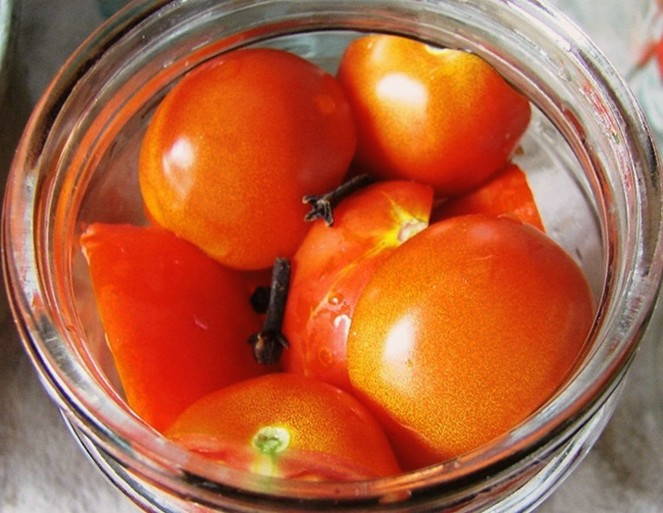 Консервированные помидоры в желатине