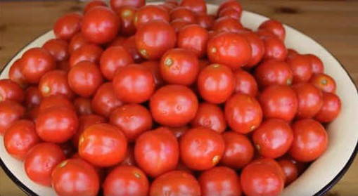 Соленые помидоры горячим способом