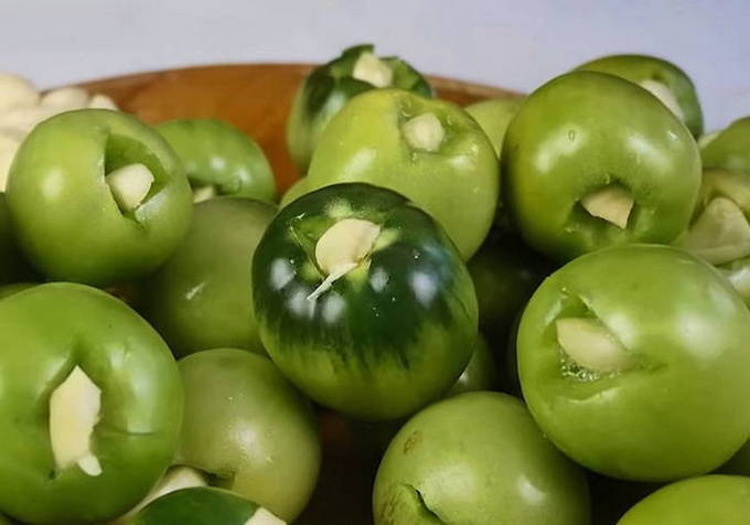 Квашеные зеленые помидоры как бочковые