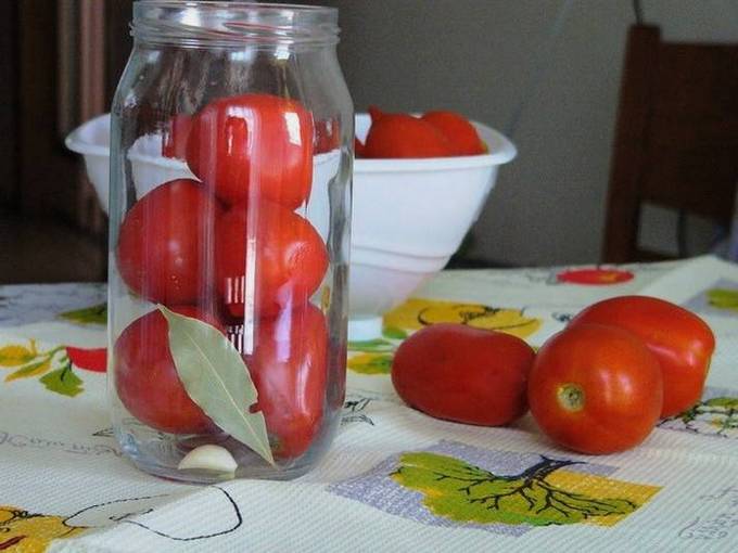 Маринованные помидоры без зелени