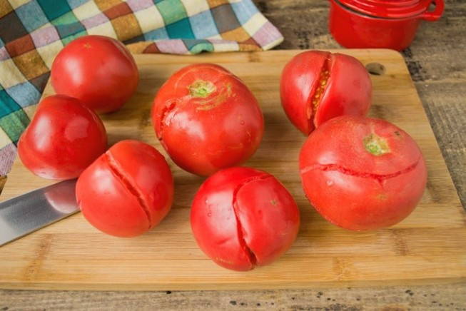 Кетчуп из помидоров и слив