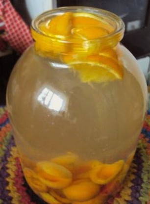 Компот из абрикосов, апельсина и лимона на зиму