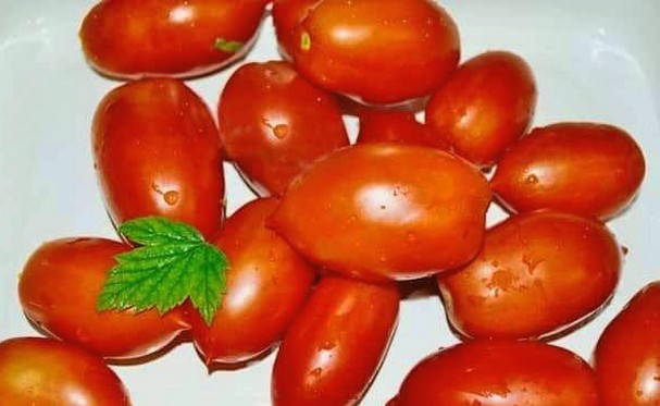 Маринованные помидоры Дамские пальчики