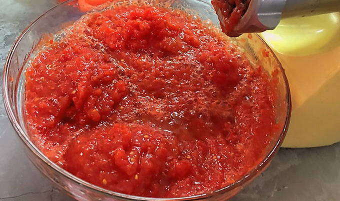 Кетчуп из помидор с корицей