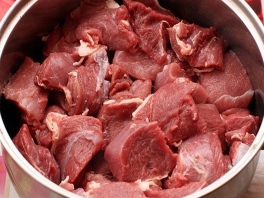 Люля-кебаб из свинины и говядины на мангале