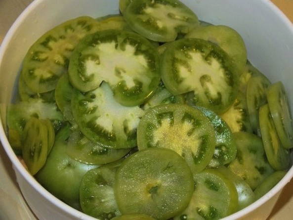 Салат из зеленых помидоров без болгарского перца на зиму