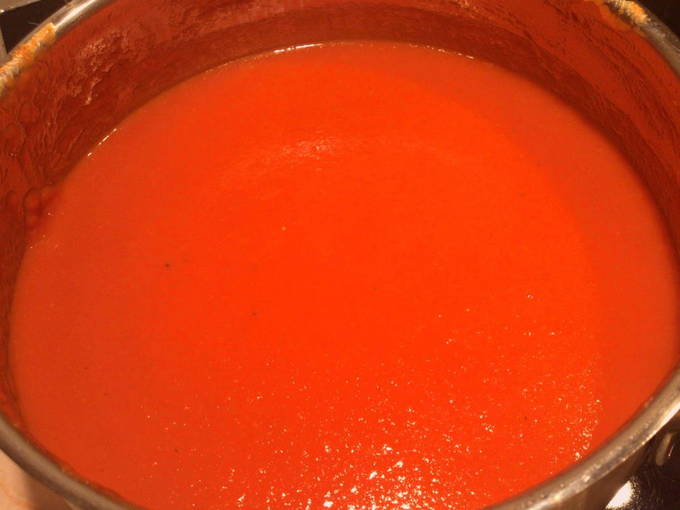 Кетчуп из помидор сладкого перца и лука