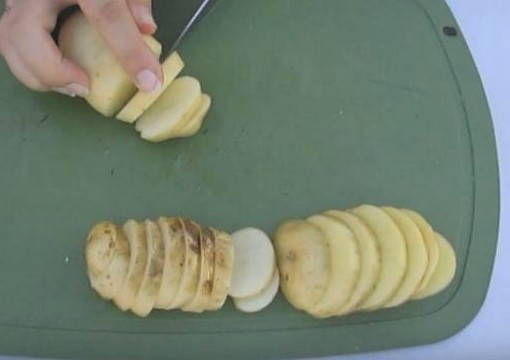 Картошка с салом на мангале