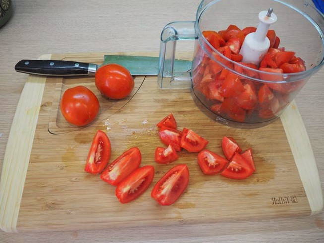 Лечо из огурцов с томатной пастой
