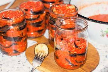 Салат из жареных баклажанов, болгарского перца и помидоров на зиму