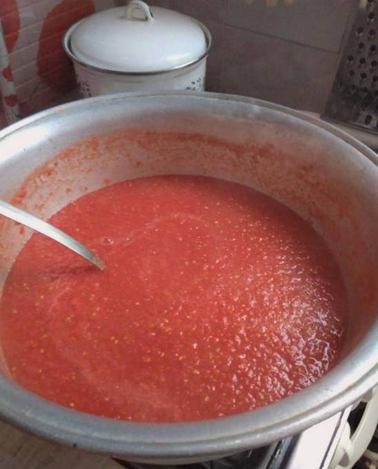 Перец консервированный в томатном соке