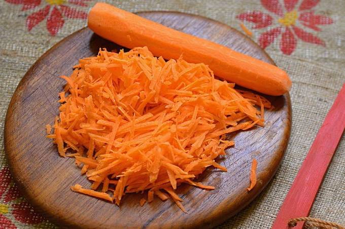 Аджика с морковью и болгарским перцем