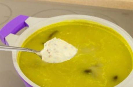 Суп с опятами и сыром