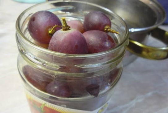 Маринованный виноград как маслины