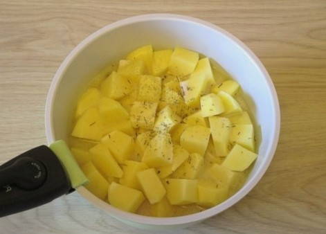 Картошка с замороженными опятами в сметане в духовке рецепт с фото пошагово