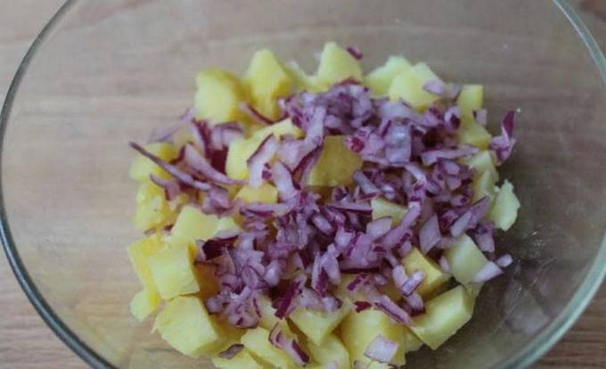 Салат с жареными маслятами — рецепт с фото пошагово