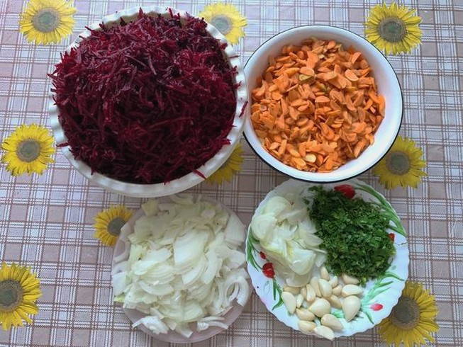 Салат из свеклы и моркови на зиму