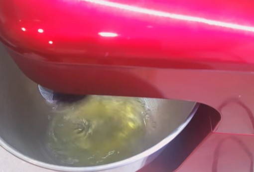 Меренговый рулет в газовой духовке
