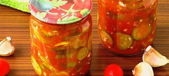 Огурцы в томатном соке с чесноком на зиму