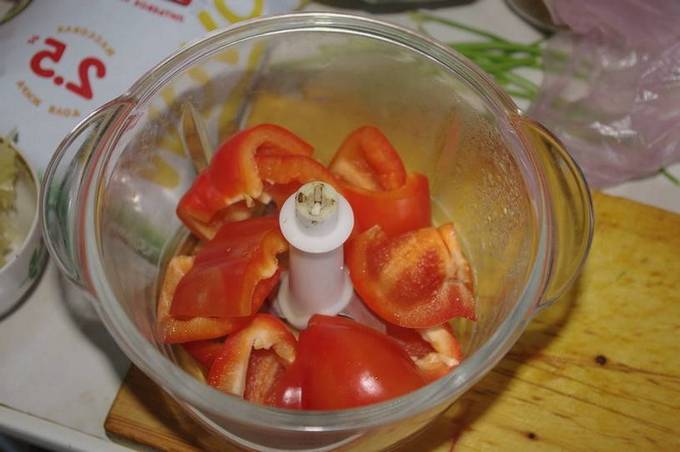 Аджика из кабачков с помидорами и болгарским перцем