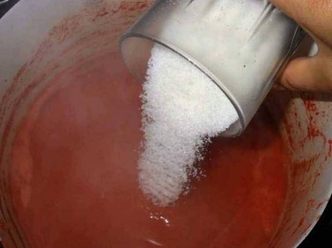 Томатный сок с солью и сахаром в домашних условиях на зиму